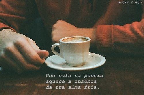 Põe café na poesia